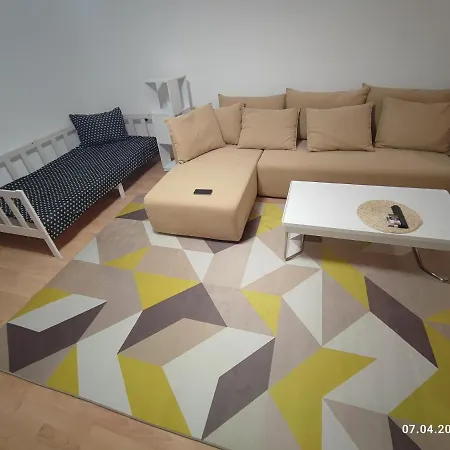 Royal شقة فارنا